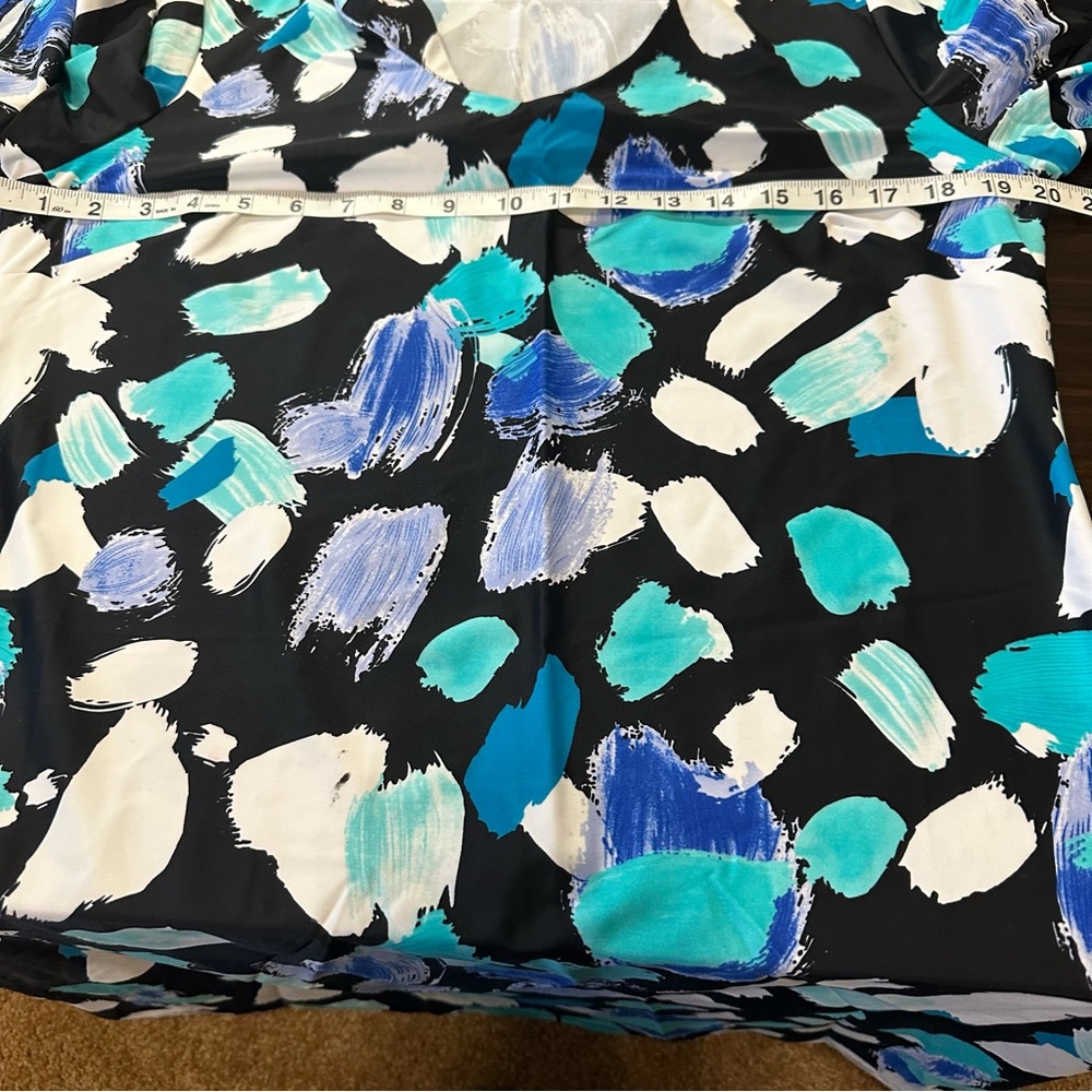 Axyeh Women's Black Blue and White Ruffled Short Sleeve V Neck Dress - Picture 9 of 10